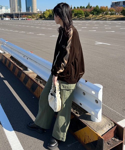 kutir（クティール）の「ベロアトラックジャケット（その他アウター・レディース・パープル/ネイビー/ブラウン・FREE）」の9枚目の写真