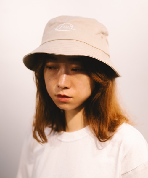 FRUIT OF THE LOOM(フルーツオブザルーム)の「EMBROIDERY BUCKET HAT type A(ハット・メンズ・ブラック/オフホワイト/ベージュ・FREE)」の3枚目の写真