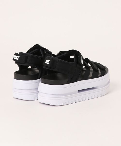 NIKE(ナイキ)の「【NIKE】DH0223-001 ナイキ ウィメンズ アイコン クラシック サンダル(サンダル・レディース・ブラック・23cm/25cm/24cm)」の2枚目の写真