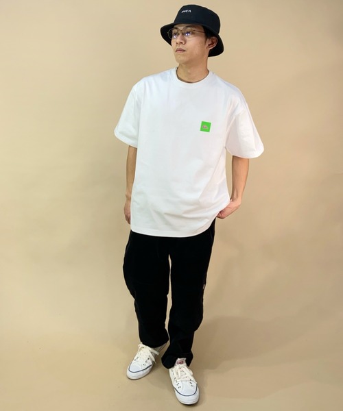 Quiksilver（クイックシルバー）の「【ムラサキスポーツ別注 】QUIKSILVER/クイックシルバー バックプリントTシャツ スクエアロゴ/ルーズシルエット クルーネックTシャツ/QUIK NEONBOX ST/QST231618M（Tシャツ/カットソー・メンズ・ブラック/ホワイト×グリーン/ホワイト×ブラック・XL/L/M）」の11枚目の写真