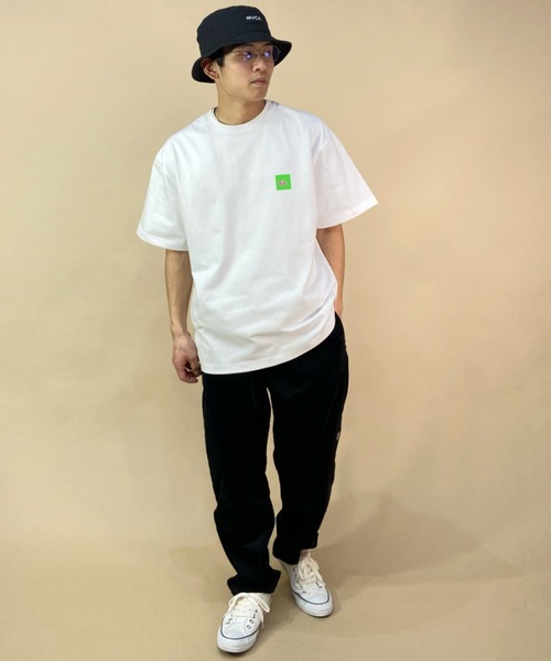 Quiksilver（クイックシルバー）の「【ムラサキスポーツ別注 】QUIKSILVER/クイックシルバー バックプリントTシャツ スクエアロゴ/ルーズシルエット クルーネックTシャツ/QUIK NEONBOX ST/QST231618M（Tシャツ/カットソー・メンズ・ブラック/ホワイト×グリーン/ホワイト×ブラック・XL/L/M）」の22枚目の写真