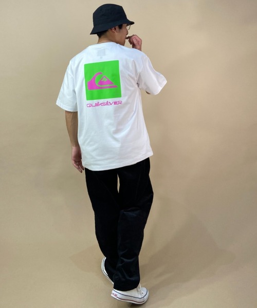 Quiksilver（クイックシルバー）の「【ムラサキスポーツ別注 】QUIKSILVER/クイックシルバー バックプリントTシャツ スクエアロゴ/ルーズシルエット クルーネックTシャツ/QUIK NEONBOX ST/QST231618M（Tシャツ/カットソー・メンズ・ブラック/ホワイト×グリーン/ホワイト×ブラック・XL/L/M）」の9枚目の写真