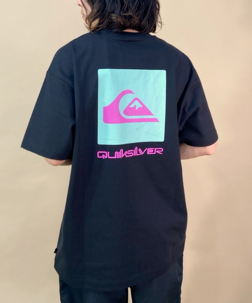 Quiksilver（クイックシルバー）の「【ムラサキスポーツ別注 】QUIKSILVER/クイックシルバー バックプリントTシャツ スクエアロゴ/ルーズシルエット クルーネックTシャツ/QUIK NEONBOX ST/QST231618M（Tシャツ/カットソー・メンズ・ブラック/ホワイト×グリーン/ホワイト×ブラック・XL/L/M）」の21枚目の写真