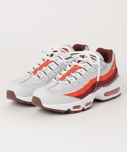 NIKE(ナイキ)の「NIKE AIR MAX 95 ナイキ エアマックス95(スニーカー・メンズ・ホワイト系その他/ブラック系その他/ブラック×ブルー/ホワイト×レッド・27.5cm/28.5cm/26.5cm/28cm/29cm/27cm/26cm/25.5cm)」の2枚目の写真