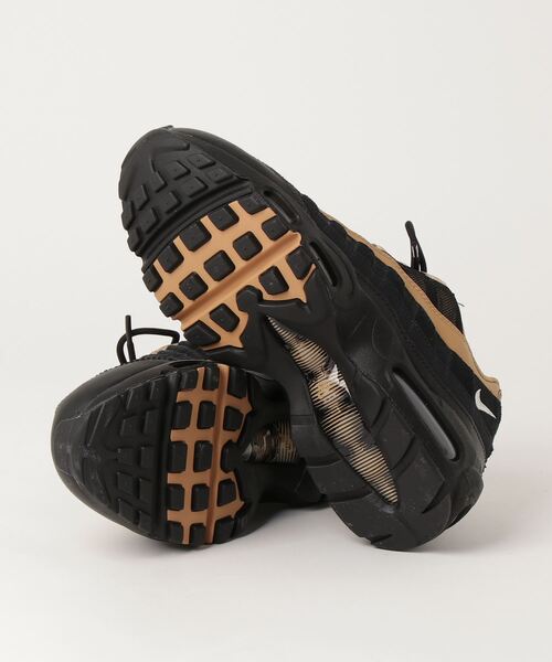 NIKE(ナイキ)の「NIKE AIR MAX 95 ナイキ エアマックス95(スニーカー・メンズ・ホワイト系その他/ブラック系その他/ブラック×ブルー/ホワイト×レッド・27.5cm/28.5cm/26.5cm/28cm/29cm/27cm/26cm/25.5cm)」の6枚目の写真