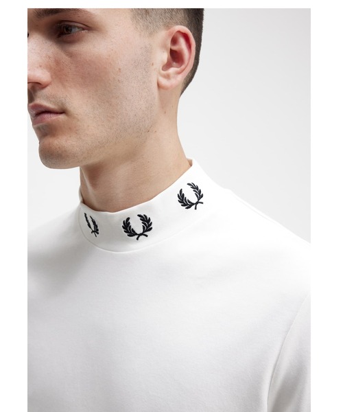 FRED PERRY（フレッドペリー）の「Laurel Wreath High Neck Tee