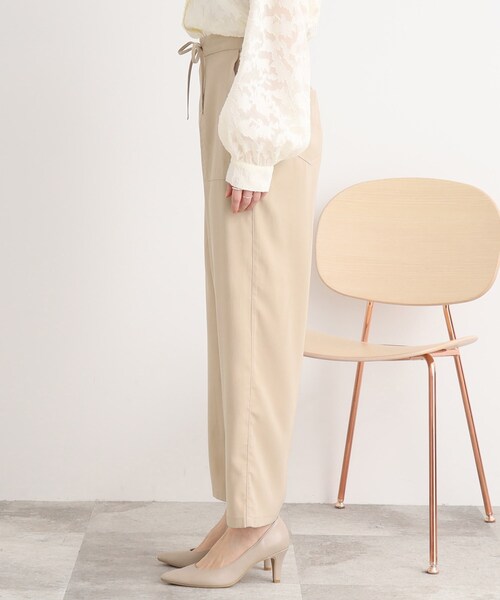 DRESKIP（ドレスキップ）の「◆【カジュアルながらもレディな印象】ベイカー イージーパンツ（その他パンツ・レディース・カーキ/ライトベージュ/グレー系その他・04/02/03）」の5枚目の写真