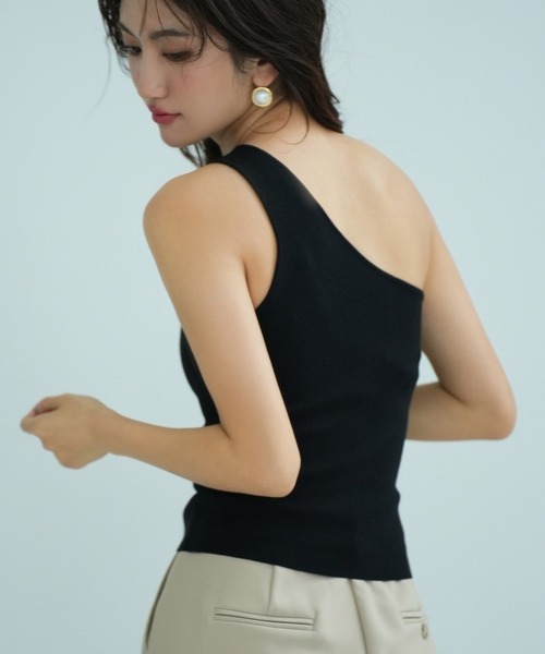 SAISON DE PAPILLON(セゾンドパピヨン)の「ワンショルダーニットタンクトップ(タンクトップ・レディース・ブルー/ブラック/アイボリー/カーキ/ピンク/チャコール・S/M/L)」の9枚目の写真