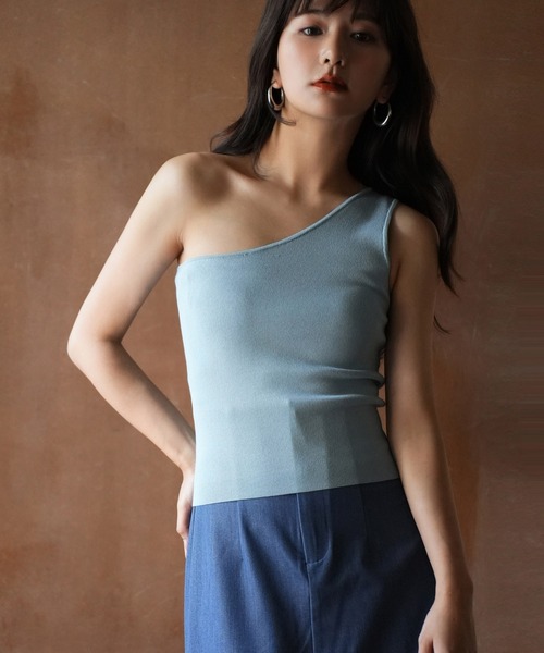 SAISON DE PAPILLON(セゾンドパピヨン)の「ワンショルダーニットタンクトップ(タンクトップ・レディース・ブルー/ブラック/アイボリー/カーキ/ピンク/チャコール・S/M/L)」の12枚目の写真