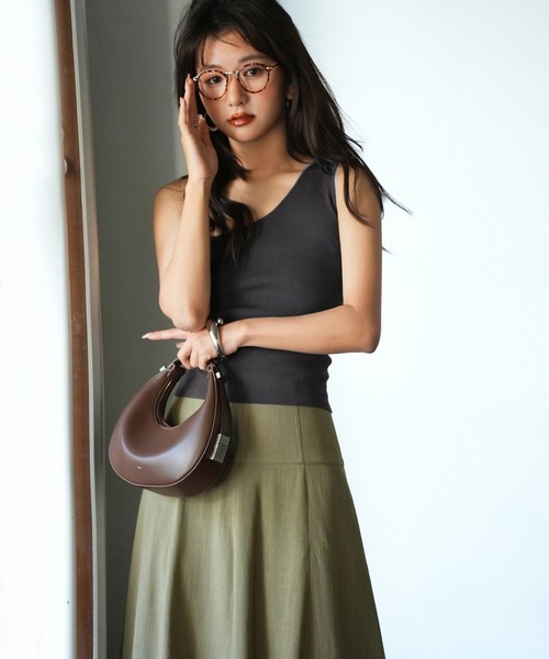 SAISON DE PAPILLON(セゾンドパピヨン)の「ワンショルダーニットタンクトップ(タンクトップ・レディース・ブルー/ブラック/アイボリー/カーキ/ピンク/チャコール・S/M/L)」の10枚目の写真