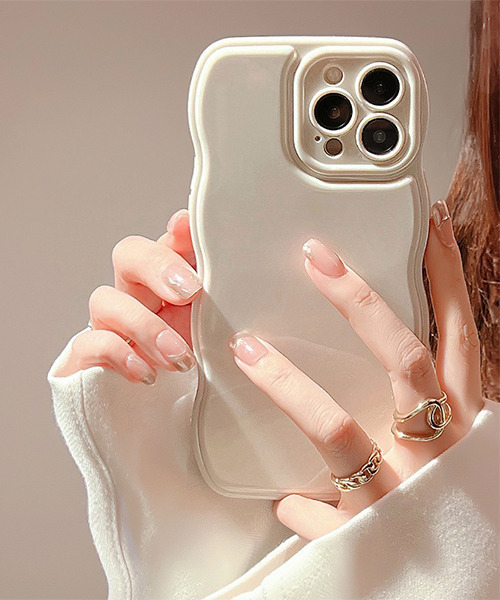 c.u.l（シーユーエル）の「なみなみケース うる艶カラー iPhoneカバー