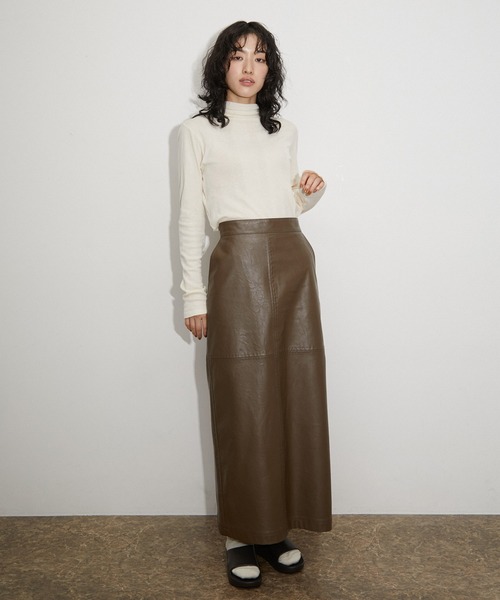 ADAM ET ROPE'(アダムエロペ)の「チャンキーシャワーサンダル(サンダル・レディース・ブラック/ダークブラウン・L/M/S)」の16枚目の写真