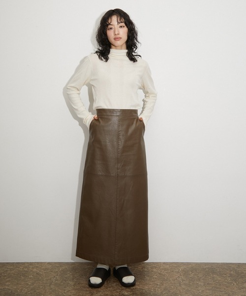 ADAM ET ROPE'(アダムエロペ)の「チャンキーシャワーサンダル(サンダル・レディース・ブラック/ダークブラウン・L/M/S)」の15枚目の写真