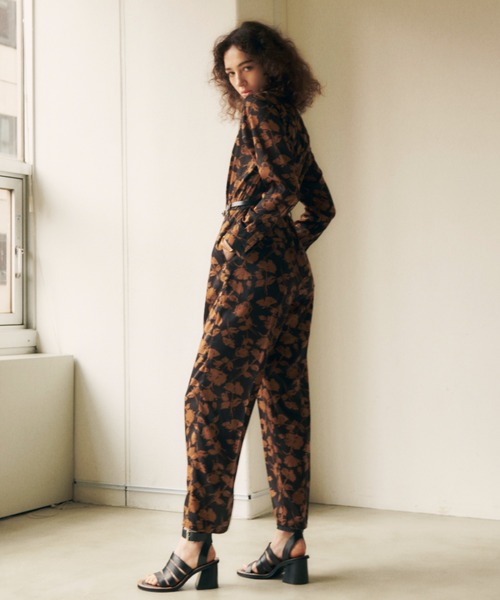 OPULENCE（オーピュレンス）の「フラワープリントジャンプスーツ