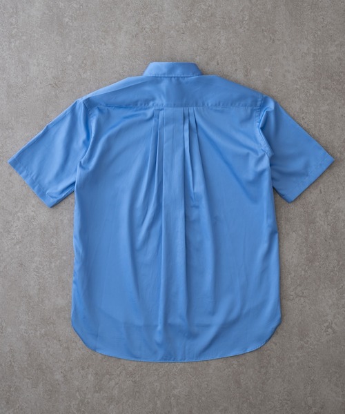 BRICK & SONS(ブリックアンドサンズ)の「リラックスバックプリーツシャツ半袖<ブルー>(シャツ/ブラウス・メンズ・ブルー・XS/S/M/L)」の2枚目の写真