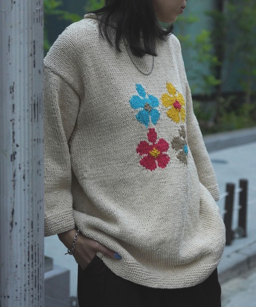 niche.(ニッチ)の「macmahon knitting mills/マクマホンニッティングミルズ/Roll Neck Knit-4 Flowers(ニット/セーター・メンズ・ブラック/ナチュラル・FREE)」の7枚目の写真