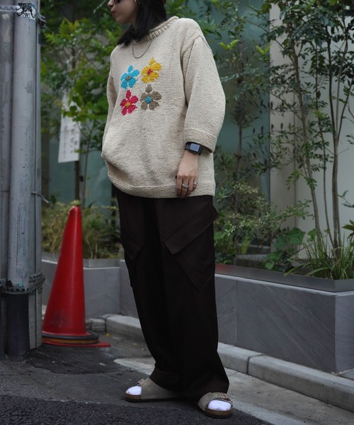 niche.(ニッチ)の「macmahon knitting mills/マクマホンニッティングミルズ/Roll Neck Knit-4 Flowers(ニット/セーター・メンズ・ブラック/ナチュラル・FREE)」の6枚目の写真
