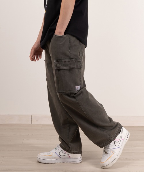 VISION STREET WEAR(ヴィジョンストリートウェア)の「【VISION STREET WEAR/ヴィジョンストリートウェア】グラフィックロゴワイドデニムカーゴパンツ/イージーパンツ(デニムパンツ・メンズ・グレー/ブラック/ネイビー/サックスブルー・M/L/XL)」の13枚目の写真