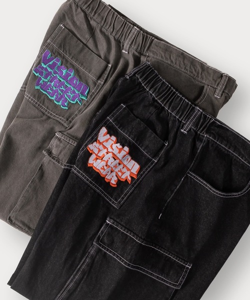 VISION STREET WEAR(ヴィジョンストリートウェア)の「【VISION STREET WEAR/ヴィジョンストリートウェア】グラフィックロゴワイドデニムカーゴパンツ/イージーパンツ(デニムパンツ・メンズ・グレー/ブラック/ネイビー/サックスブルー・M/L/XL)」の9枚目の写真