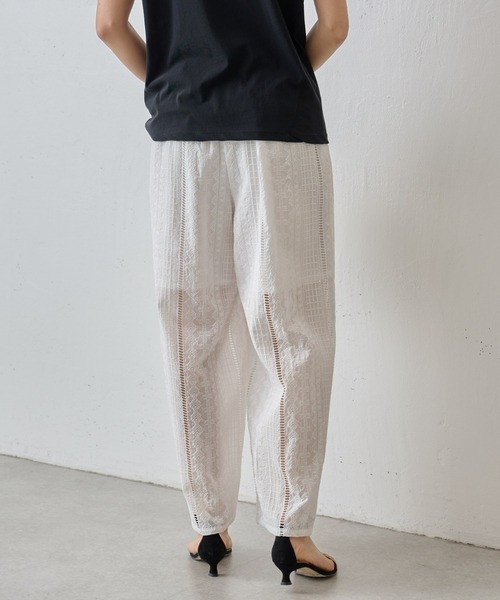 BEARDSLEY ホワイトパンツ BEARDSLEY（ビアズリー）の「リネン混ジャガードウエスト
