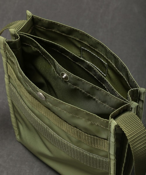 WALK IN CLOSET（ウォークインクローゼット）の「W FACE FLIGHT SHOULDER BAG - 3POCKET（ショルダーバッグ・メンズ・カーキ/ブラック/ネイビー/カーキブラウン・ONE SIZE）」の9枚目の写真