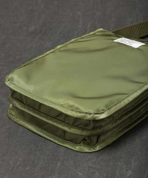 WALK IN CLOSET（ウォークインクローゼット）の「W FACE FLIGHT SHOULDER BAG - 3POCKET（ショルダーバッグ・メンズ・カーキ/ブラック/ネイビー/カーキブラウン・ONE SIZE）」の10枚目の写真