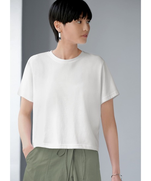 STYLE DELI(スタイルデリ)の「拾わないウエスト丈Tシャツ(Tシャツ/カットソー・レディース・ブラック/ホワイト/ライトブルー・MEDIUM)」の2枚目の写真