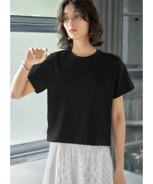 STYLE DELI(スタイルデリ)の「拾わないウエスト丈Tシャツ(Tシャツ/カットソー・レディース・ブラック/ホワイト/ライトブルー・MEDIUM)」の3枚目の写真