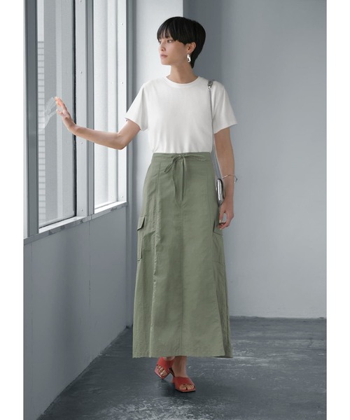 STYLE DELI(スタイルデリ)の「拾わないウエスト丈Tシャツ(Tシャツ/カットソー・レディース・ブラック/ホワイト/ライトブルー・MEDIUM)」の17枚目の写真