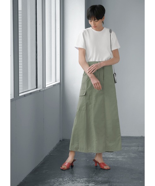 STYLE DELI(スタイルデリ)の「拾わないウエスト丈Tシャツ(Tシャツ/カットソー・レディース・ブラック/ホワイト/ライトブルー・MEDIUM)」の8枚目の写真