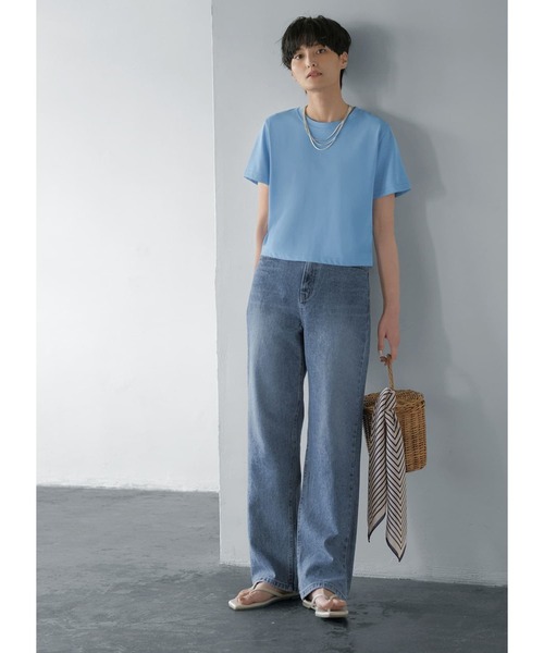 STYLE DELI(スタイルデリ)の「拾わないウエスト丈Tシャツ(Tシャツ/カットソー・レディース・ブラック/ホワイト/ライトブルー・MEDIUM)」の14枚目の写真
