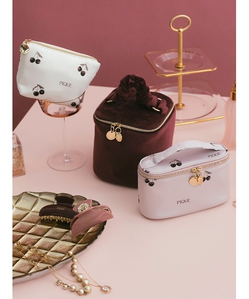 チェンジホワイトリッチエレガント バニティ セット gelato pique（ジェラートピケ）の「アーバンチェリー柄バニティポーチ