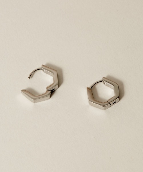 novice（ノーヴィス）の「【novice】Hinged Hexagon Hoop Pierce［Stainless］（ピアス（両耳用）・レディース・シルバー/ゴールド・FREE）」の11枚目の写真