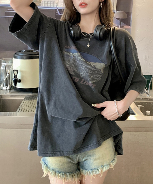 c.u.l(シーユーエル)の「古着風 ウォッシュド加工 オーバーサイズプリントTシャツ culw524(Tシャツ/カットソー・レディース・ブラック・FREE)」の4枚目の写真