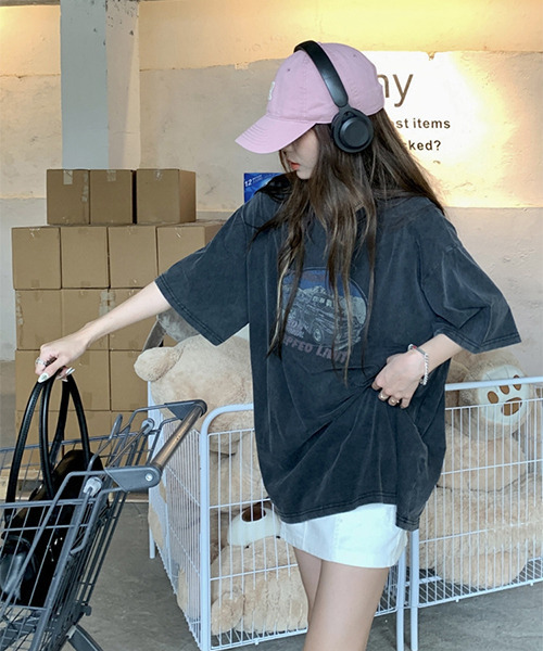 c.u.l(シーユーエル)の「古着風 ウォッシュド加工 オーバーサイズプリントTシャツ culw524(Tシャツ/カットソー・レディース・ブラック・FREE)」の6枚目の写真