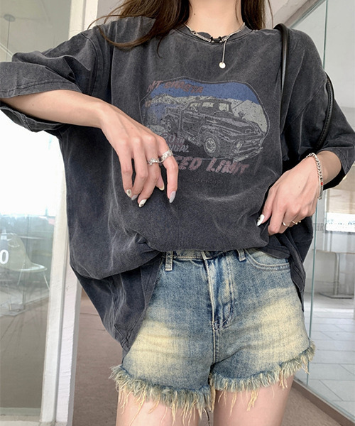 c.u.l(シーユーエル)の「古着風 ウォッシュド加工 オーバーサイズプリントTシャツ culw524(Tシャツ/カットソー・レディース・ブラック・FREE)」の9枚目の写真