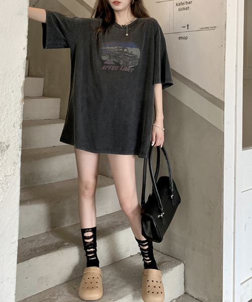 c.u.l(シーユーエル)の「古着風 ウォッシュド加工 オーバーサイズプリントTシャツ culw524(Tシャツ/カットソー・レディース・ブラック・FREE)」の11枚目の写真