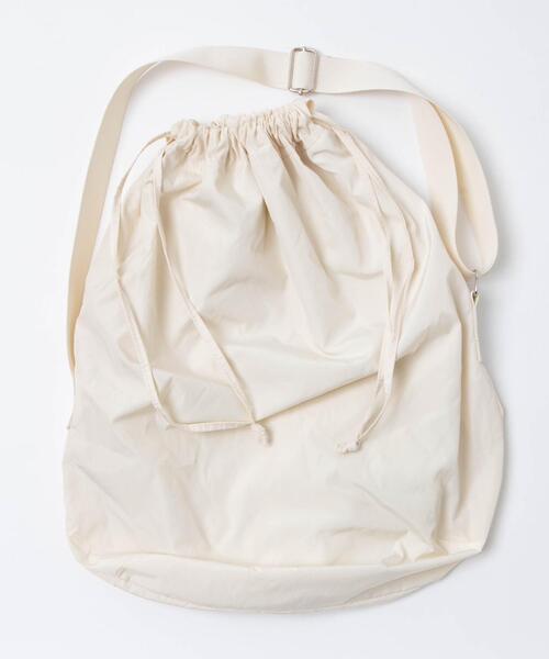 WEGO（ウィゴー）の「WEGO/ドロストBIGショルダー（ショルダーバッグ・レディース・スミクロ/ライトグレー/オフホワイト・FREE）」の5枚目の写真