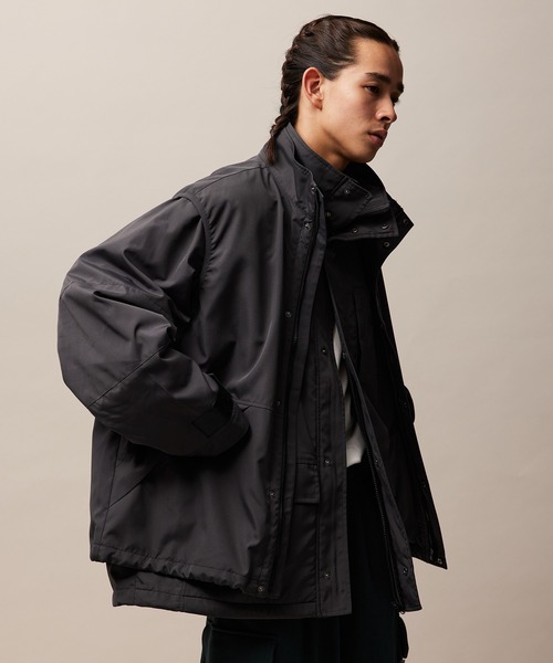 re_k by JUNRED（レクバイジュンレッド）の「re_k by JUNRED / スタンドカラーナイロンベスト（ナイロンジャケット・メンズ・ライトグレー/チャコールグレー・S/M/L）」の10枚目の写真