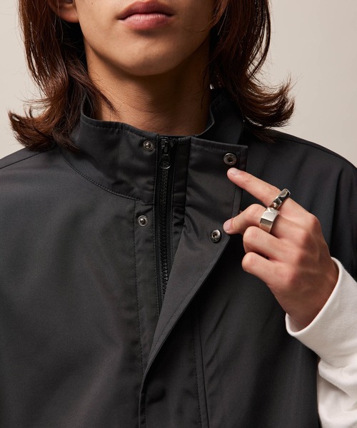 re_k by JUNRED（レクバイジュンレッド）の「re_k by JUNRED / スタンドカラーナイロンベスト（ナイロンジャケット・メンズ・ライトグレー/チャコールグレー・S/M/L）」の9枚目の写真