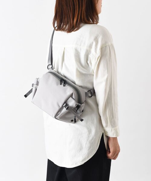 TRAVEL SHOP MILESTO(トラベルショップミレスト)の「LIKID 2WAYショルダーボディバッグ(ショルダーバッグ・レディース・ブラック/ライトグレー/ブルーグリーン・フリ-)」の20枚目の写真