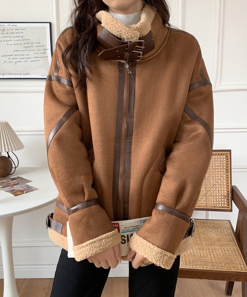 ABITOKYO（アビトーキョー）の「ボアフェイクムートンフライトジャケットブルゾン（ムートンコート・レディース・ブラック/ブラウン・FREE）」の8枚目の写真