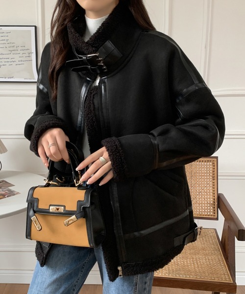 ABITOKYO（アビトーキョー）の「ボアフェイクムートンフライトジャケットブルゾン（ムートンコート・レディース・ブラック/ブラウン・FREE）」の16枚目の写真