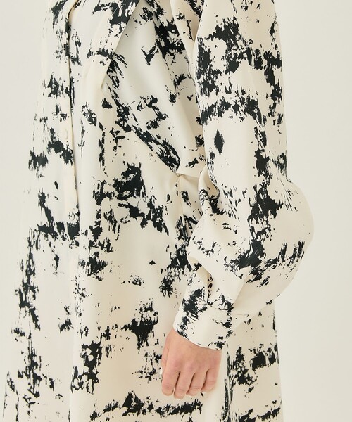 RUMCHE(ラムシェ)の「【RUMCHE/(ラム・シェ)】Abstract Paint Dress/アブストラクトペイントドレス(ドレス・レディース・オフホワイト・FREE)」の9枚目の写真