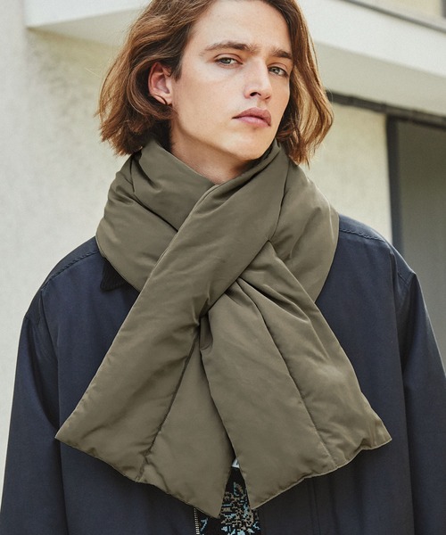 EMMA CLOTHES(エマクローズ)の「エコダウンマフラー EMMA CLOTHES(マフラー・メンズ・グレイッシュベージュ/ブラック/カーキ・FREE)」の8枚目の写真