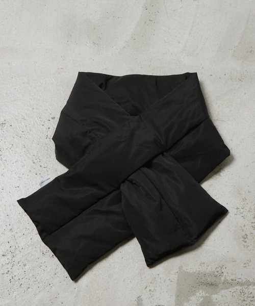 EMMA CLOTHES(エマクローズ)の「エコダウンマフラー EMMA CLOTHES(マフラー・メンズ・グレイッシュベージュ/ブラック/カーキ・FREE)」の10枚目の写真