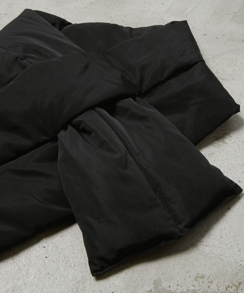 EMMA CLOTHES(エマクローズ)の「エコダウンマフラー EMMA CLOTHES(マフラー・メンズ・グレイッシュベージュ/ブラック/カーキ・FREE)」の16枚目の写真