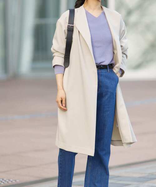 URBAN RESEARCH DOORS（アーバンリサーチドアーズ）の「ダブルクロスガウンコート（その他アウター・レディース・ライトグレー/ネイビー・SMALL/MEDIUM）」の3枚目の写真