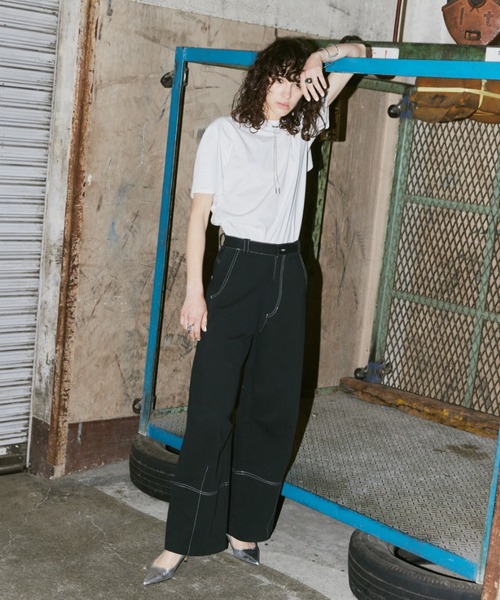 AIC.(エーアイシー)の「ステッチデザインカーブパンツ/SML展開(その他パンツ・レディース・ブラック・SMALL/LARGE/MEDIUM)」の4枚目の写真