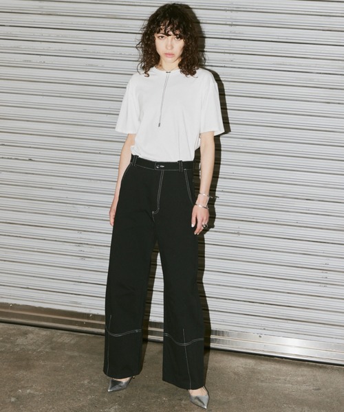 AIC.(エーアイシー)の「ステッチデザインカーブパンツ/SML展開(その他パンツ・レディース・ブラック・SMALL/LARGE/MEDIUM)」の3枚目の写真